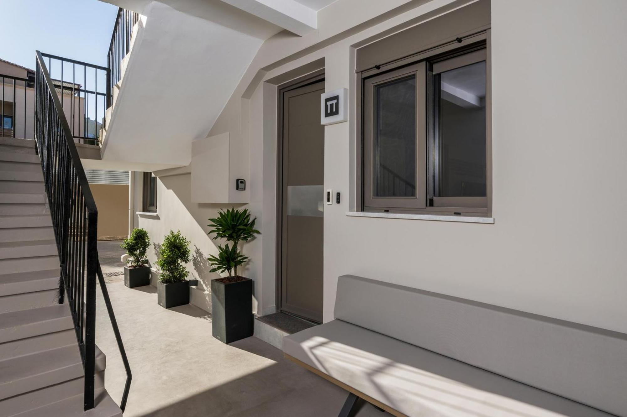 Π Suite Project: Smart Bnb Chania  Exterior photo